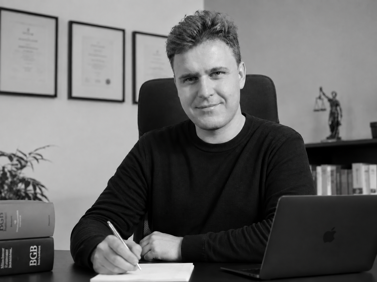 Portraitfoto von Rechtsanwaltskanzlei Lars Brozko